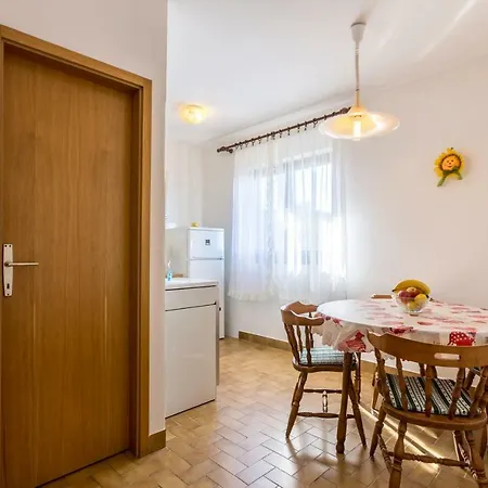Apartment Tea Vis